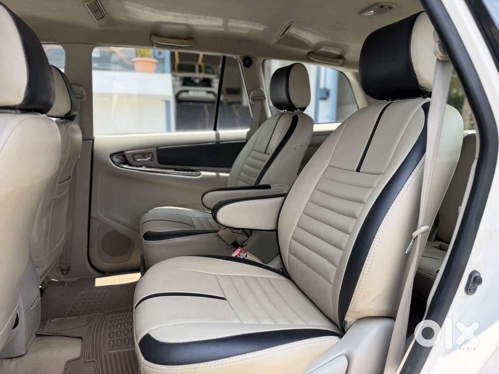 Toyota Innova 2.5 V 7 Str, 2011, Diesel