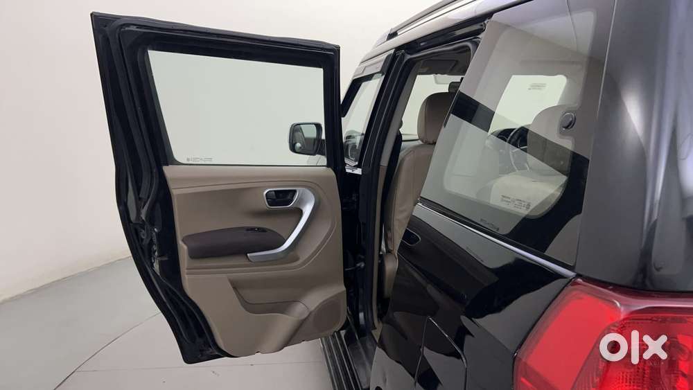 Mahindra Tuv 300 T8, 2016, Diesel