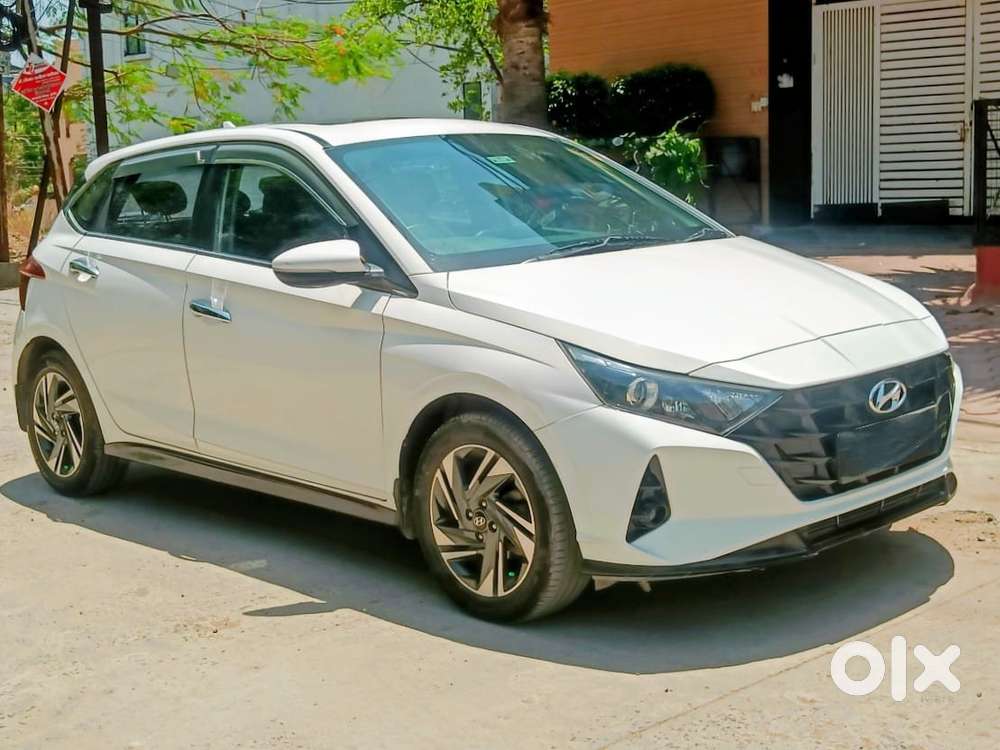 Hyundai I20 Asta (o) 1.2 Mt, 2023, Petrol