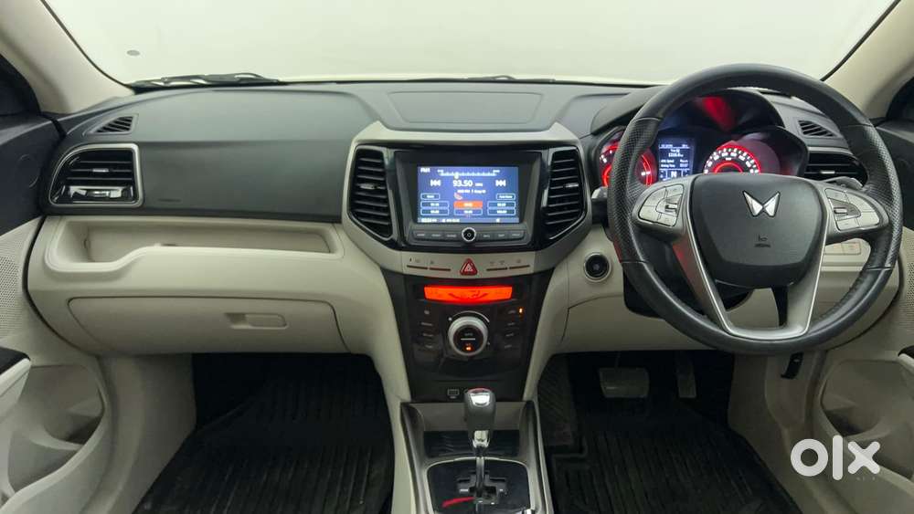 Mahindra Xuv300 W8 (o) 1.5 Diesel Amt, 2023, Diesel