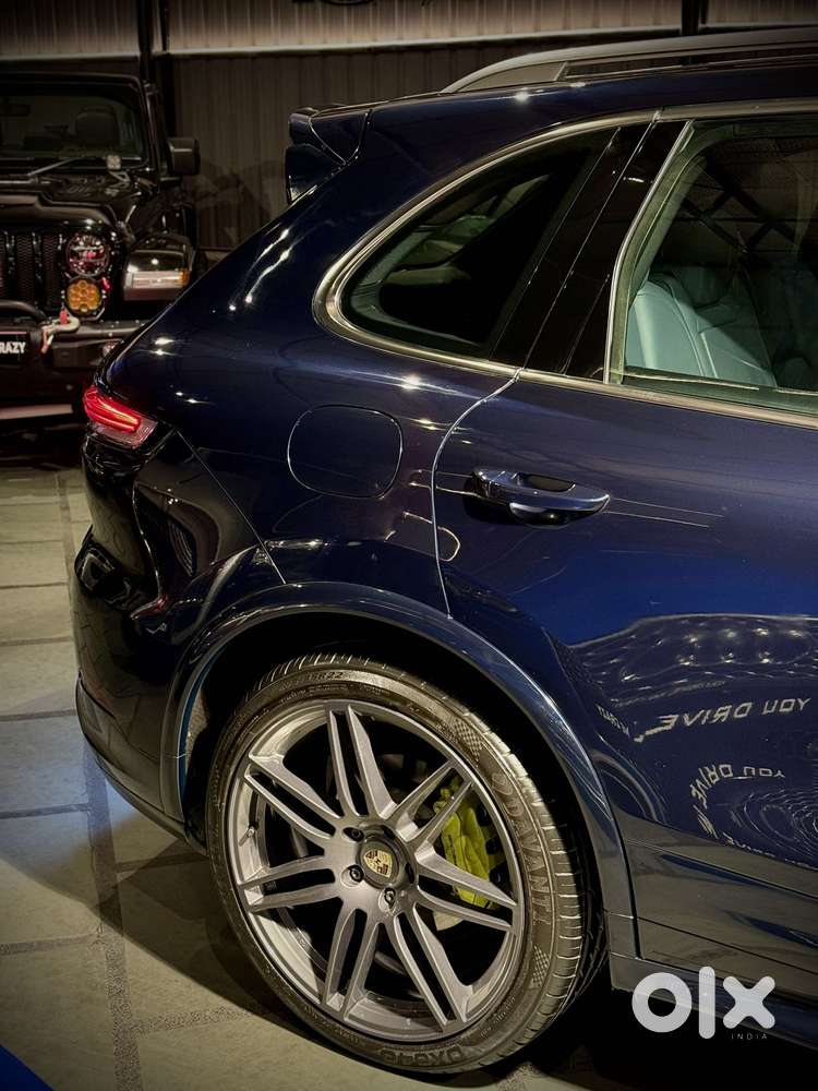 Porsche Cayenne Base, 2013, Petrol