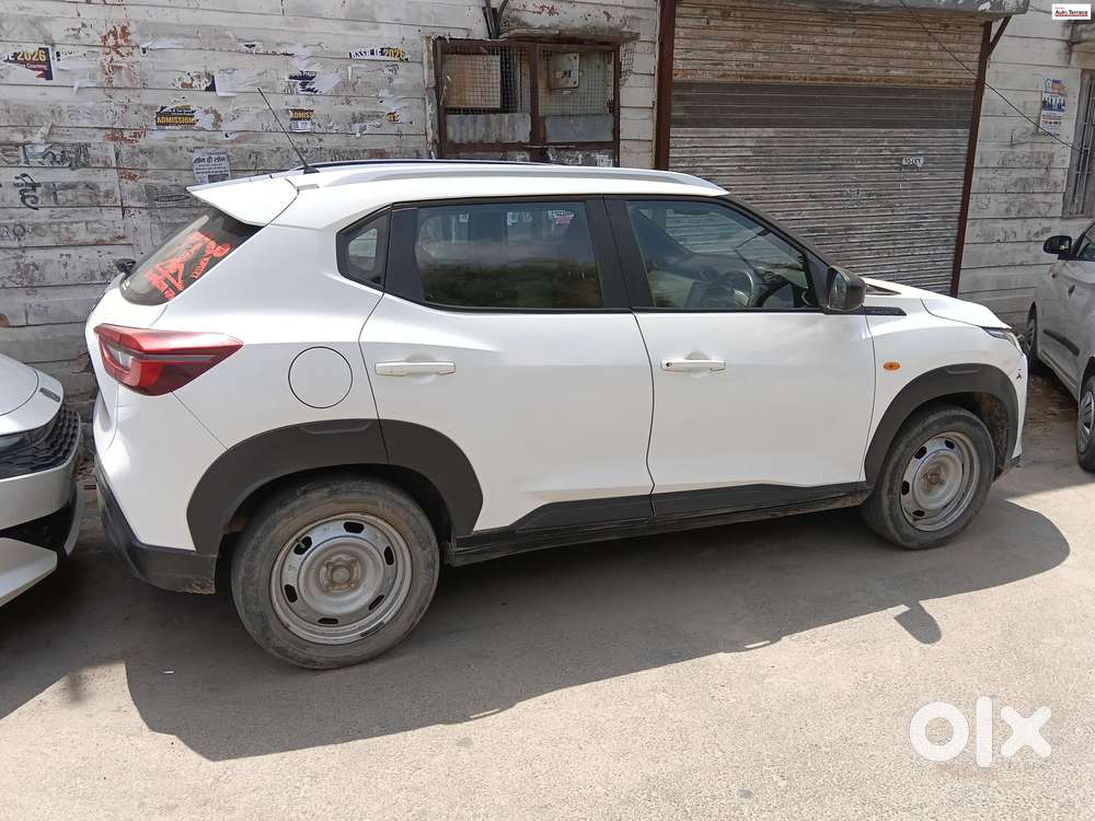 Nissan Magnite Kuro Edition 1.0 Petrol Mt, 2022, Petrol