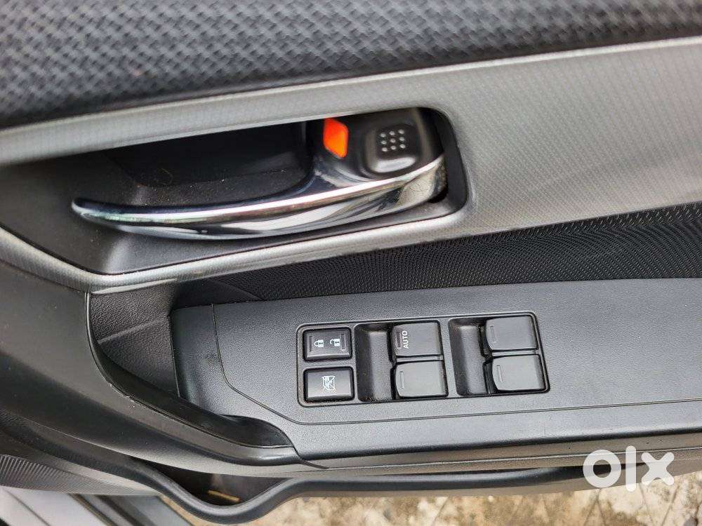 Maruti Suzuki Brezza 1.5 Zxi Plus Smart Hybrid, 2021, Petrol