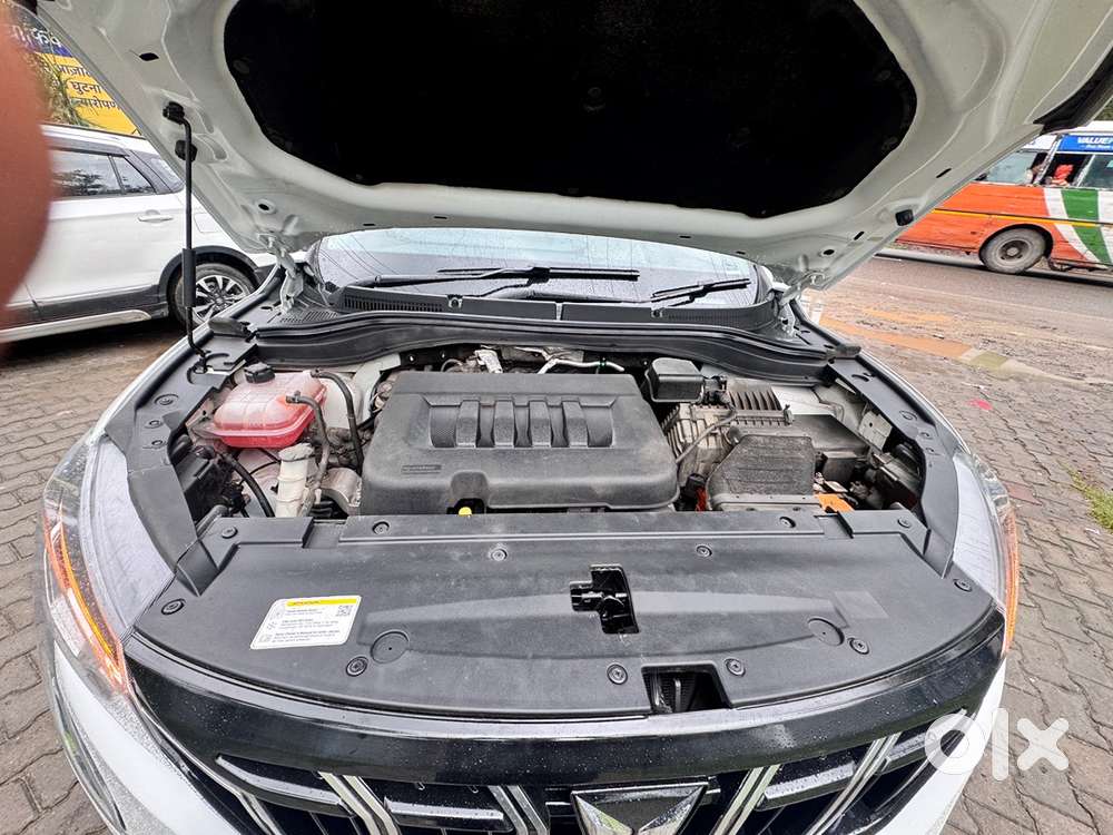 Mahindra Xuv700 Diesel 2022 Ax7 L Auto