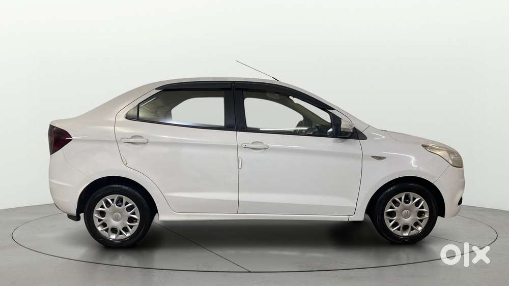 Ford Figo Aspire Titanium, 2016, Petrol