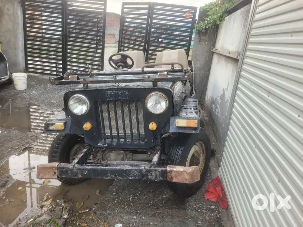 Model 1977 Jeep Mahindra Classic