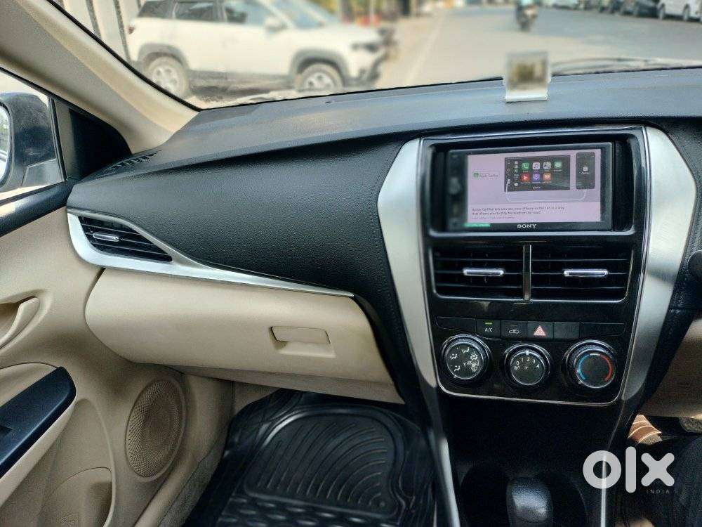 Toyota Yaris J Cvt, 2019, Petrol