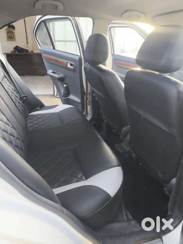 Maruti Suzuki Swift Dzire 2011