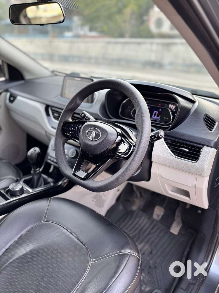 Tata Nexon 1.5 Revotorq Xz, 2022, Petrol