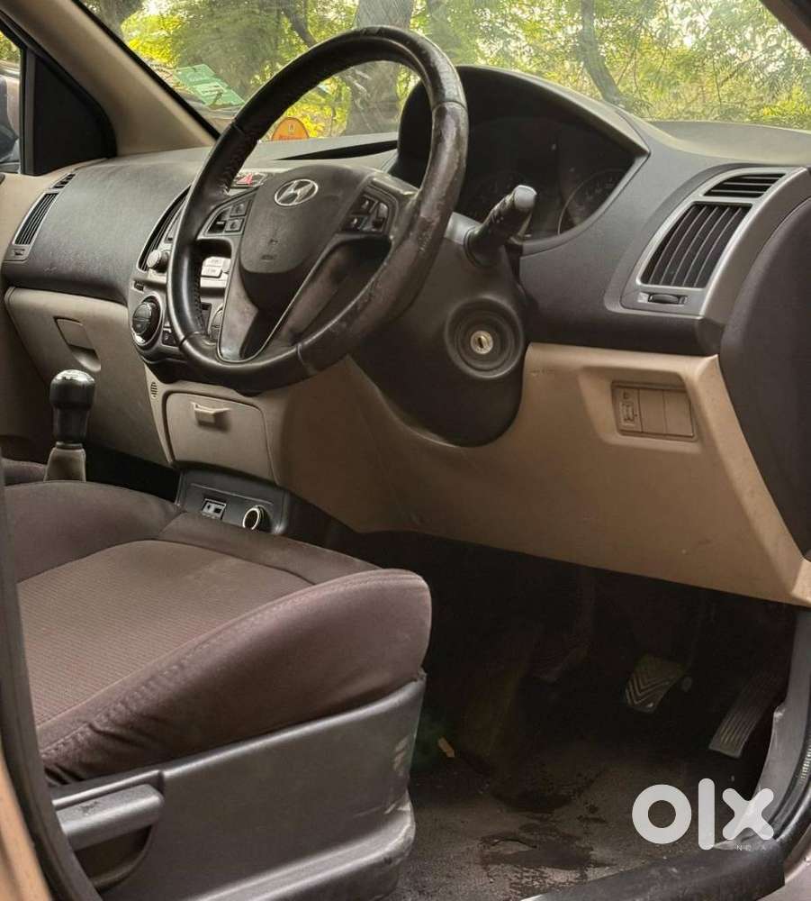 Hyundai I20 Sportz 1.2 Bs-iv, 2012, Petrol