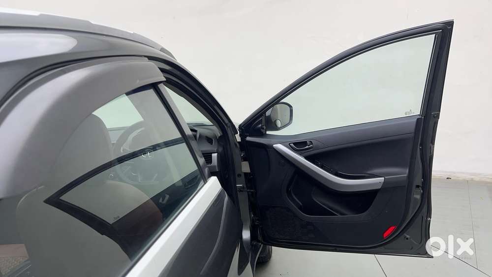 Tata Nexon 1.2 Revotron Xm (s), 2022, Petrol