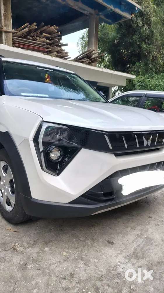 Mahindra Xuv 3xo Petrol 2025