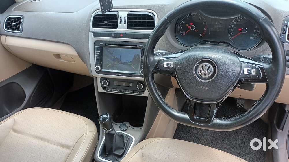 Volkswagen Vento 2010-2013 Petrol Highline, 2015, Petrol