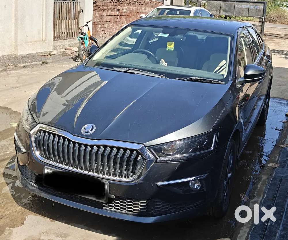 Skoda Slavia Top End 2023 Petrol Well Maintained