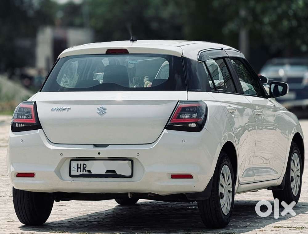 Maruti Suzuki New-gen Swift Vxi, 2025, Petrol