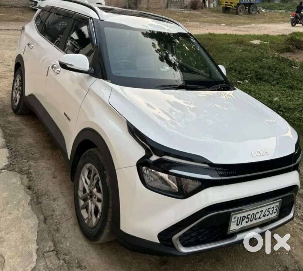 Kia Carens Clavis 2025 Petrol 60000 Km