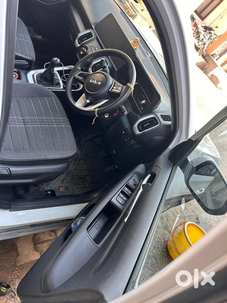 Kia Sonet 2025 Petrol 2300 Km Driven