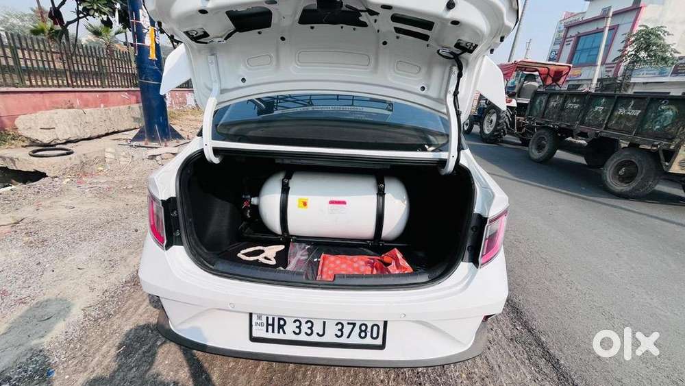 Hyundai Aura 2024 Cng & Hybrids Well Maintained