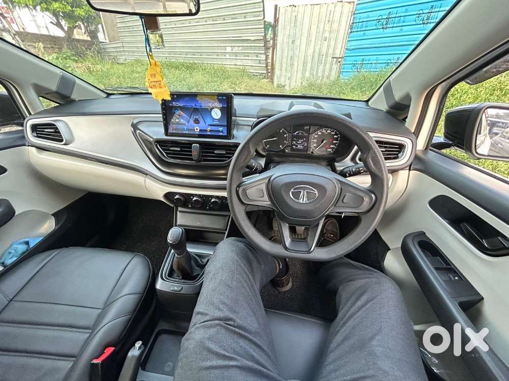 Tata Altroz Xe Petrol 2021