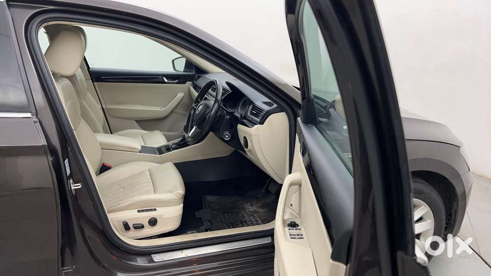 Skoda Superb Lk 1.8 Tsi At, 2016, Petrol