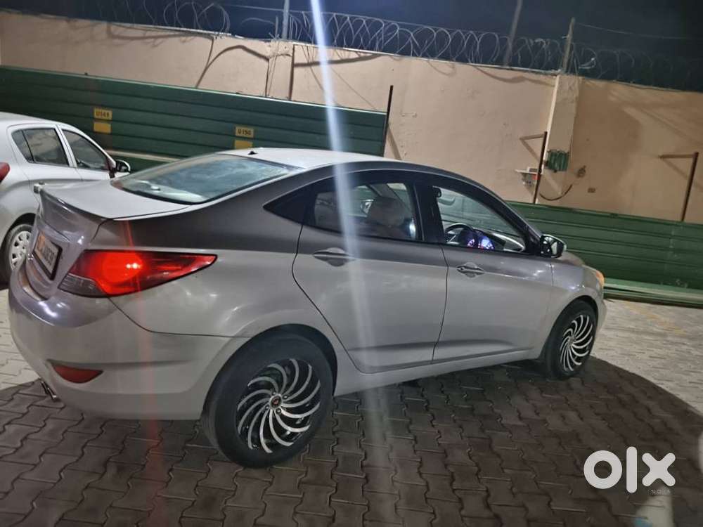 Hyundai Verna Fluidic 1.6 Vtvt Sx, 2013, Petrol