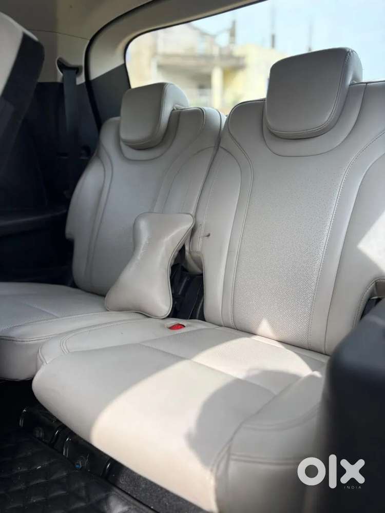 Mahindra Xuv700 2.2 Ax 7 Diesel At Luxury Pack Str, 2023, Diesel