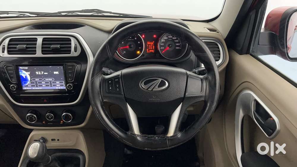 Mahindra Tuv 300 T10, 2018, Diesel