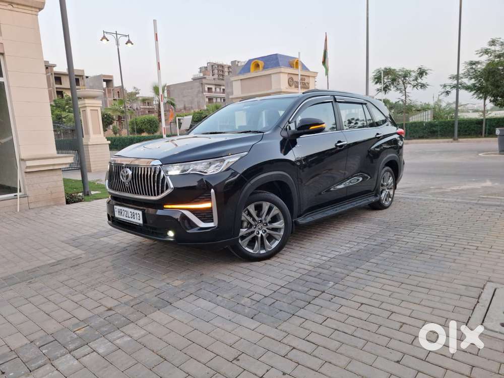 Toyota Innova Hycross 2.0 Zx Hybrid 7 Str, 2026, Petrol