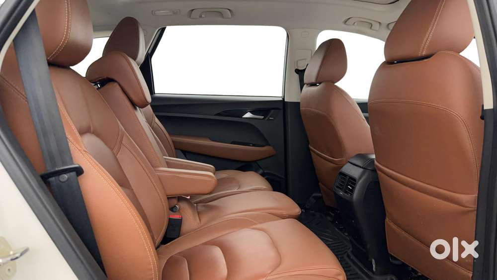 Mg Hector Plus Sharp Pro 1.5 Turbo Petrol Cvt 6 Str, 2020, Petrol