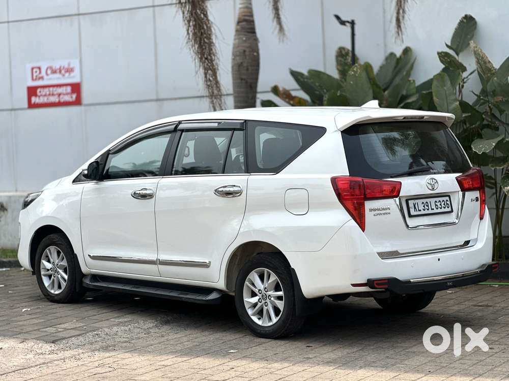 Toyota Innova Crysta