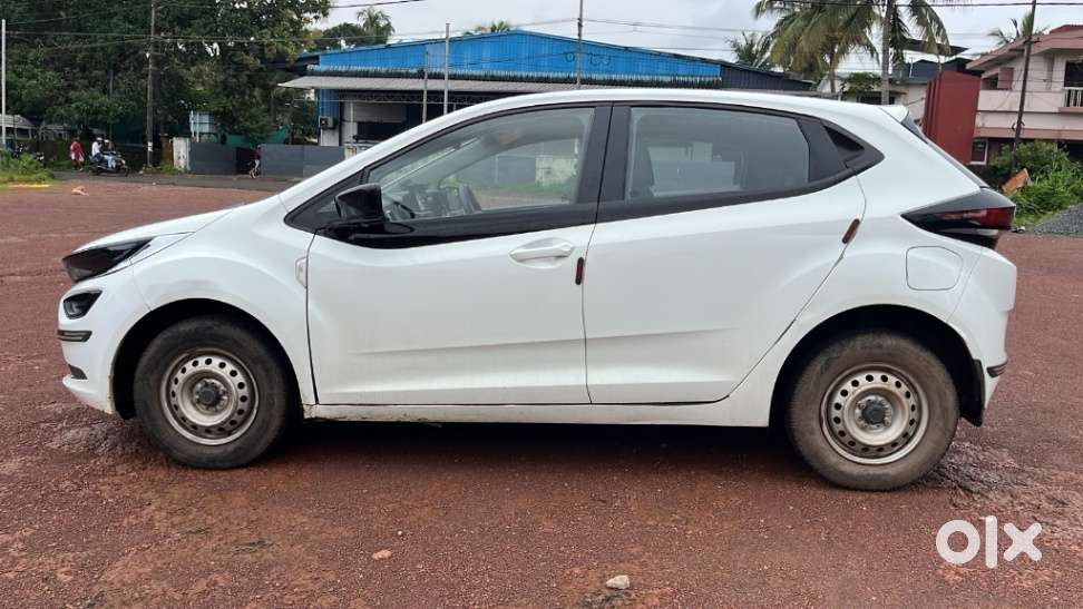 Tata Altroz Xe Petrol, 2021, Petrol