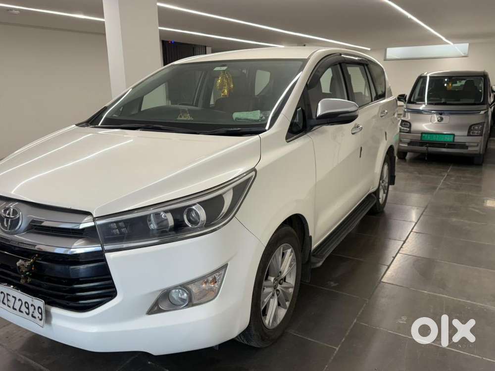 Innova Crysta Top End Showroom Track