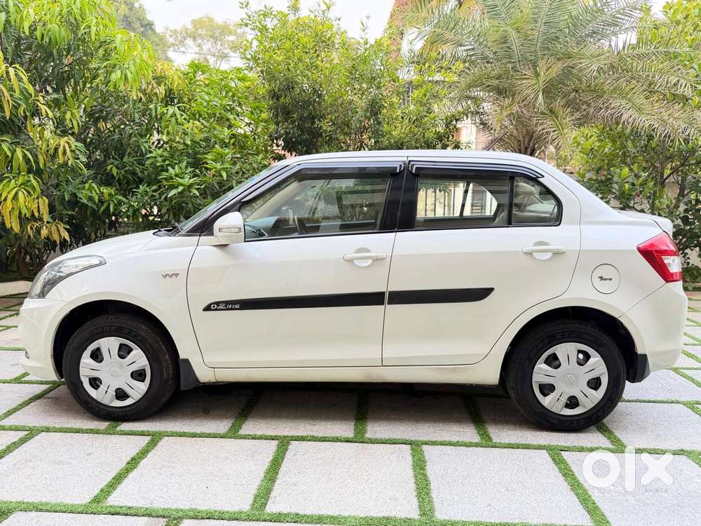Maruti Suzuki Swift Dzire 1.2 Vxi Bsiv, 2015, Petrol