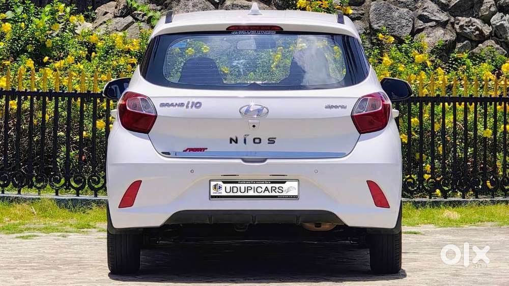 Hyundai Grand I10 Nios Amt Sportz, 2022, Petrol