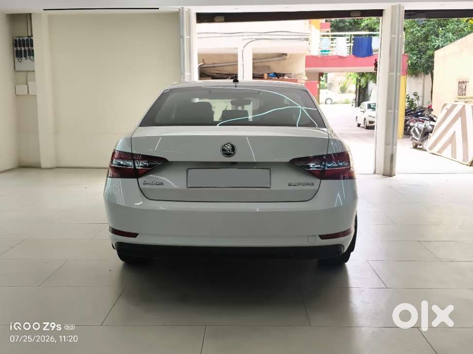 Skoda Superb Style 1.8 Tsi At, 2019, Petrol