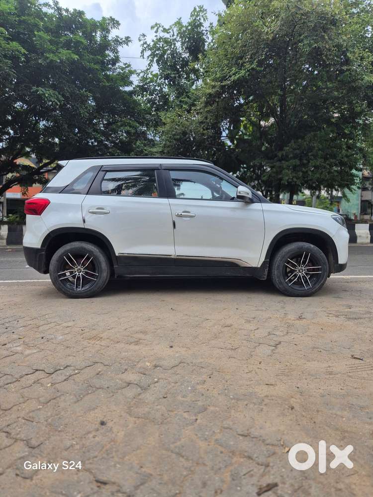 Maruti Suzuki Brezza 1.5 Vxi Smart Hybrid, 2020, Petrol