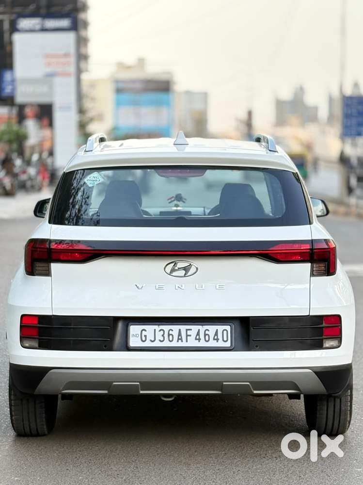 Hyundai Venue [2022-ongoing] 1.2 S, 2022, Cng & Hybrids
