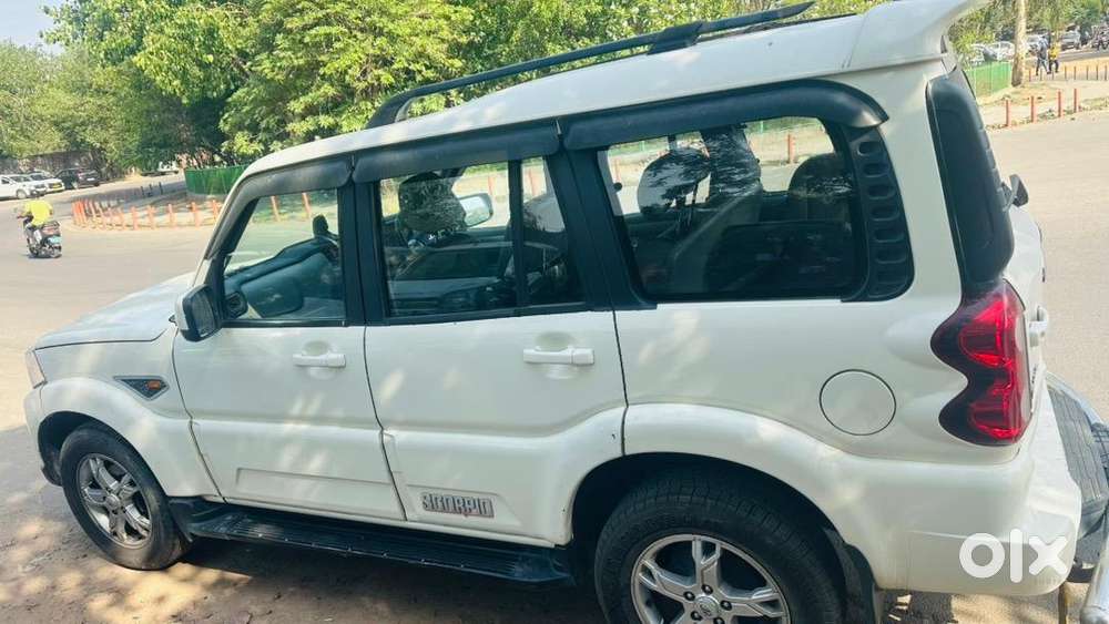 Mahindra Diesel Manual Car 2018