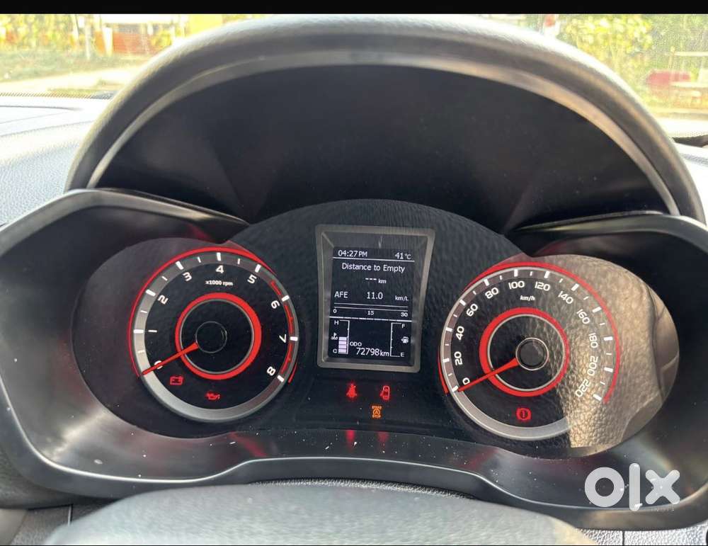 Mahindra Xuv300 W8 1.2 Petrol Dual Tone, 2022, Petrol