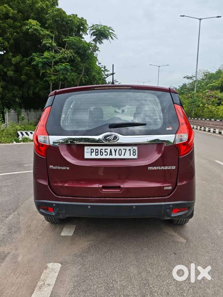 Mahindra Marazzo M6 2020