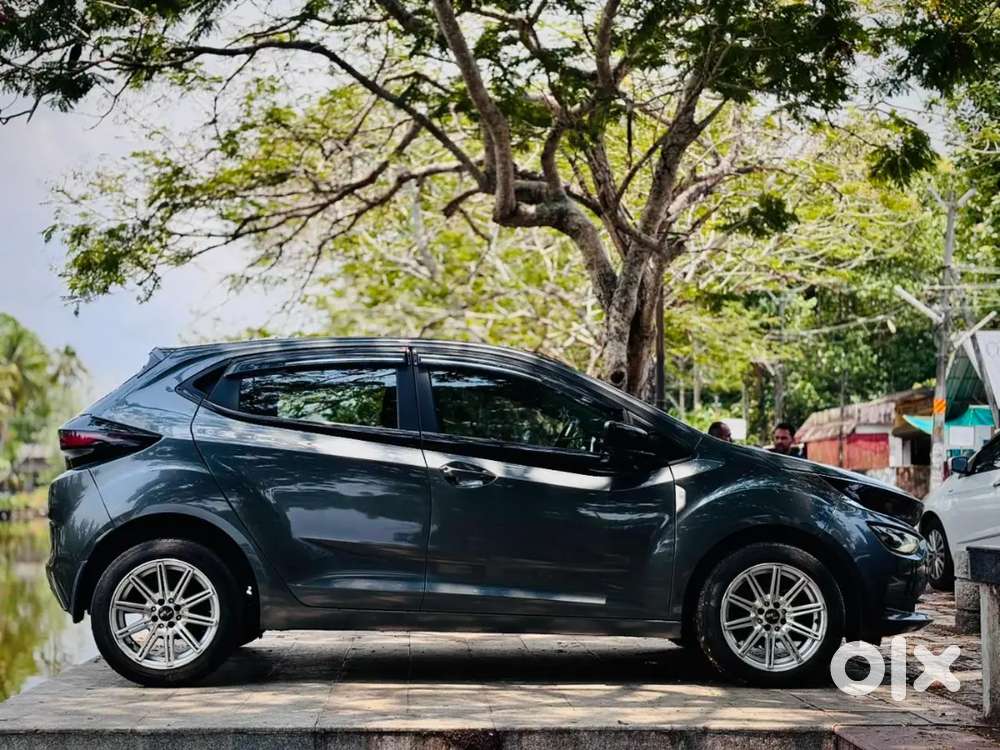 Tata Altroz Petrol Well Maintained