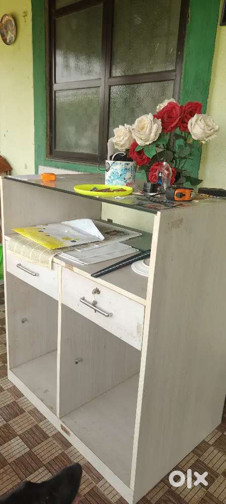 Counter table for store