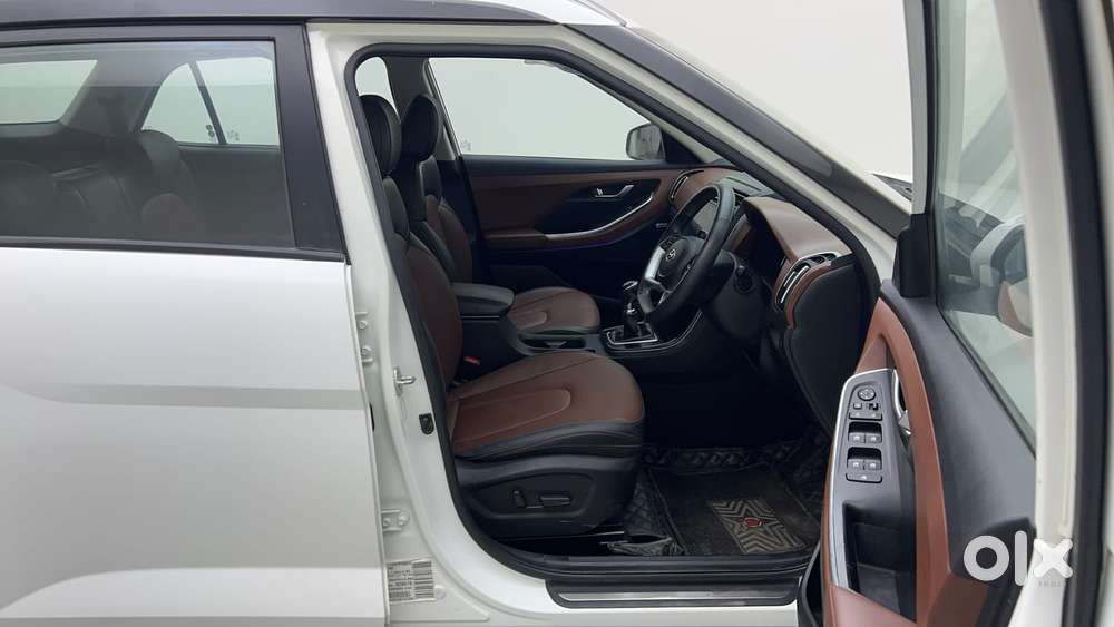Hyundai Alcazar Platinum, 2022, Petrol