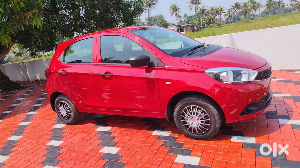 Tata Tiago Xe, 2018, Petrol