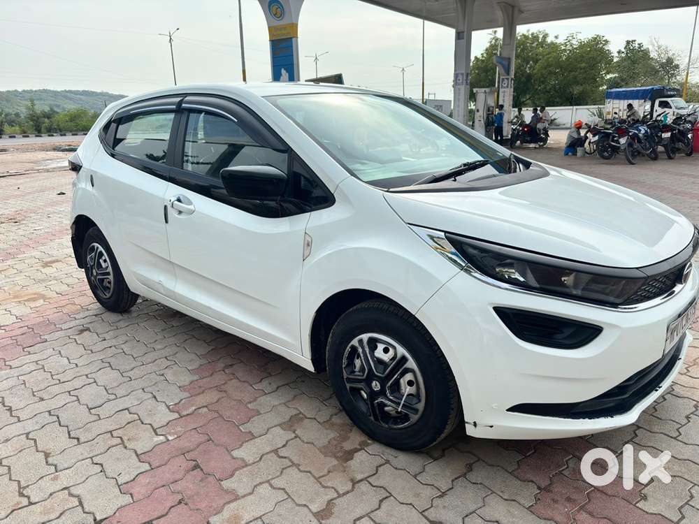 Tata Altroz Petrol 2021