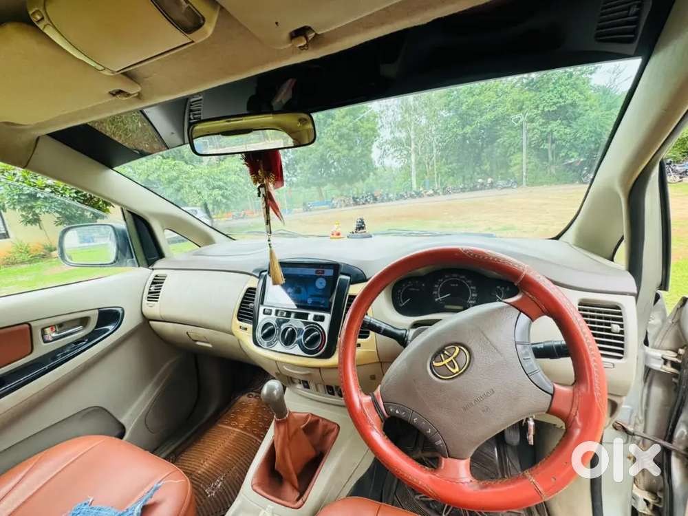 Toyota Innova 2010 Top Conditionluxury Interioralloy Wheels