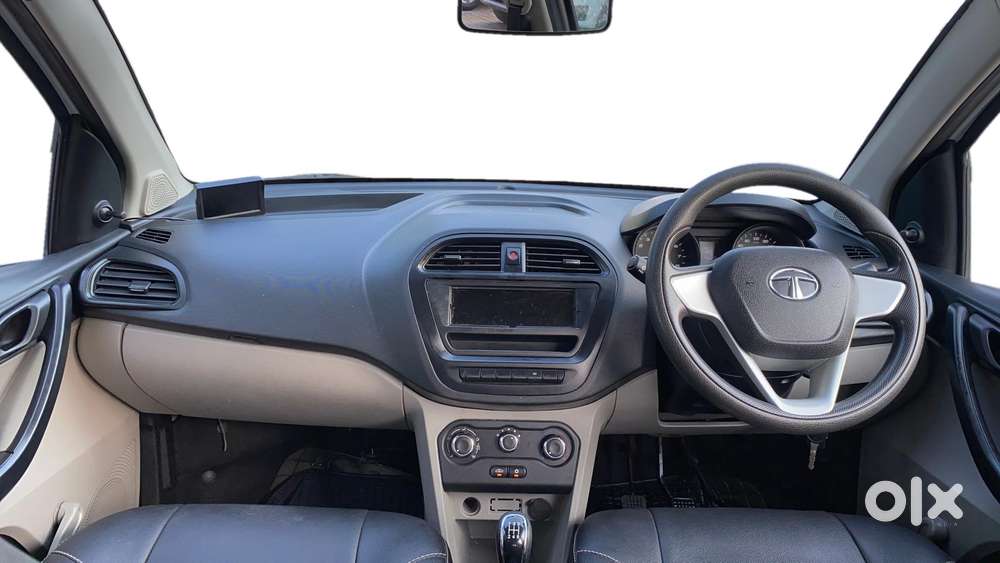 Tata Tiago Xe, 2017, Petrol