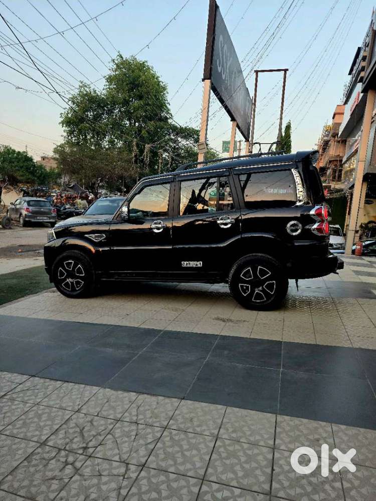 Mahindra Scorpio S10 7 Seater, 2021, Diesel