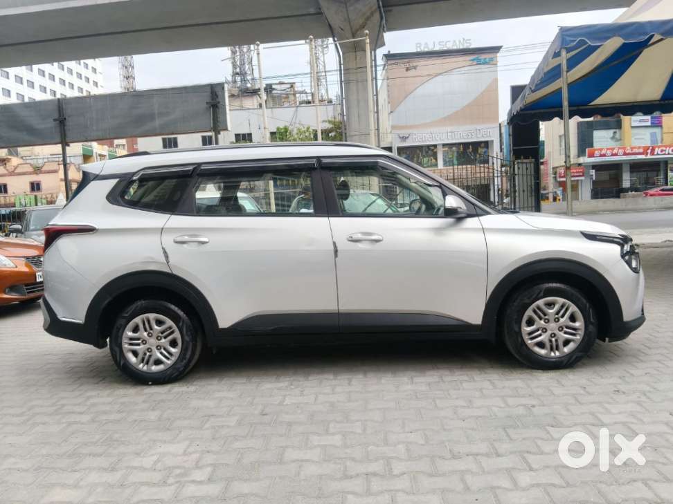 Kia Carens 1.5 Prestige 7 Str, 2023, Petrol