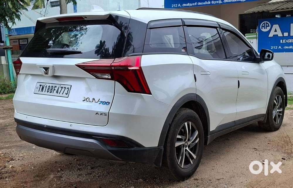 Mahindra Xuv700 2.0 Ax 5 Petrol Mt 7 Str, 2022, Petrol